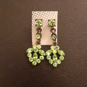 Green Leaf Drop-Style Fashion Earrings